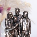 Een brons look 3D familiebeeldje (BL1) gemaakt door Double