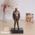 Een verbronsd 3D beeldje in de afwerking oud brons gepatineerd gemaakt door Double me